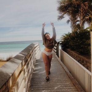 Meet your Posher, Lauryn